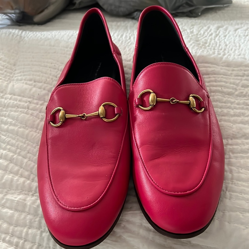 Brand new ( without box) Classic pink Gucci loafer.